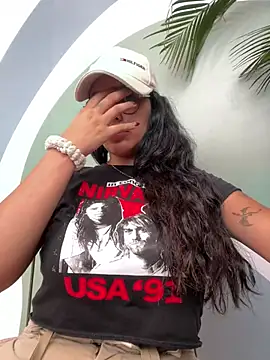 Snapshot of Annya-sweet chatting on 02/13/25, 07:42 Annya-sweet online show from 02/13/25, 07:42