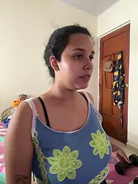 Snapshot of Annya-sweet chatting on 02/15/25, 04:34 Annya-sweet online show from 02/15/25, 04:34