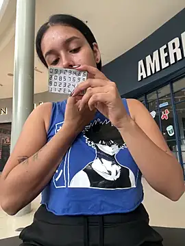 Snapshot of Annya-sweet chatting on 02/18/25, 02:27 Annya-sweet online show from 02/18/25, 02:27