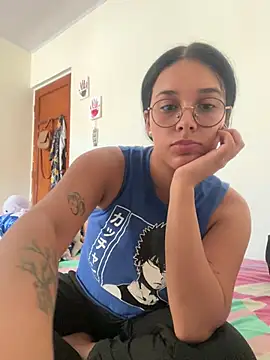 Snapshot of Annya-sweet chatting on 02/18/25, 08:14 Annya-sweet online show from 02/18/25, 08:14