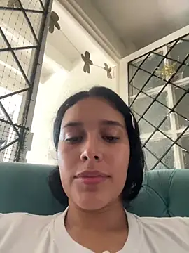 Snapshot of Annya-sweet chatting on 02/19/25, 07:38 Annya-sweet online show from 02/19/25, 07:38