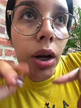 Snapshot of Annya-sweet chatting on 02/26/25, 06:00 Annya-sweet online show from 02/26/25, 06:00