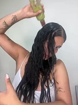 Snapshot of Annya-sweet chatting on 03/01/25, 10:53 Annya-sweet online show from 03/01/25, 10:53