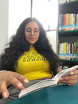 Snapshot of Annya-sweet chatting on 03/04/25, 03:04 Annya-sweet online show from 03/04/25, 03:04