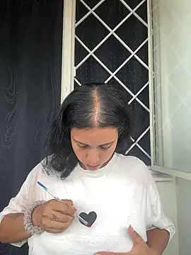 Snapshot of Annya-sweet chatting on 03/05/25, 09:04 Annya-sweet online show from 03/05/25, 09:04