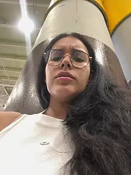 Snapshot of Annya-sweet chatting on 03/11/25, 05:57 Annya-sweet online show from 03/11/25, 05:57