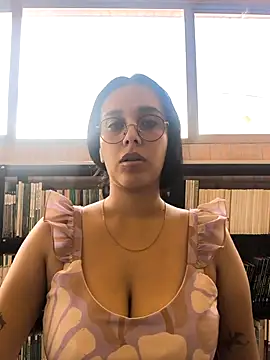 Snapshot of Annya-sweet chatting on 09/23/25, 02:42 Annya-sweet online show from 09/23/25, 02:42