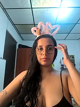 Annya-sweet online show from 10/31/25, 02:51