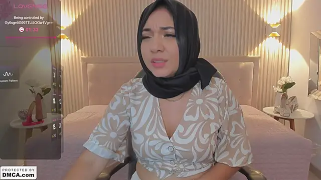 Sooffii 1 online show from 12/19/24, 10:32