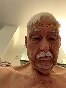 Steffibi1954 online show from 12/18/25, 04:40