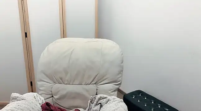 Jeanie Tiya online show from 03/02/25, 03:16