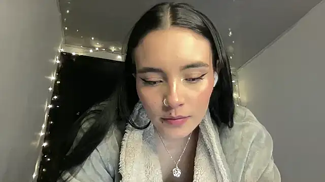 Snapshot of salome_polaniiee chatting on 01/24/25, 07:51 salome polaniiee online show from 01/24/25, 07:51