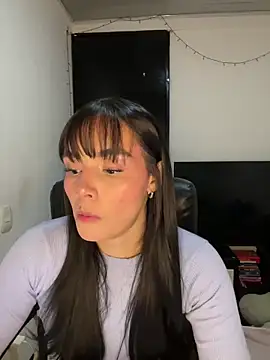 Snapshot of salome_polaniiee chatting on 02/22/25, 04:40 salome polaniiee online show from 02/22/25, 04:40