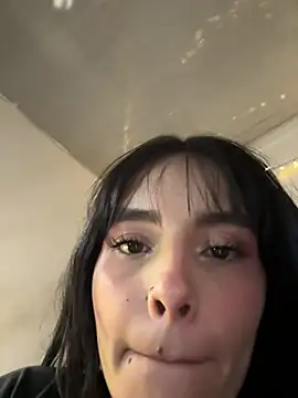 Snapshot of salome_polaniiee chatting on 02/27/25, 05:45 salome polaniiee online show from 02/27/25, 05:45