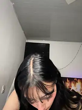 Snapshot of salome_polaniiee chatting on 03/23/25, 09:10 salome polaniiee online show from 03/23/25, 09:10