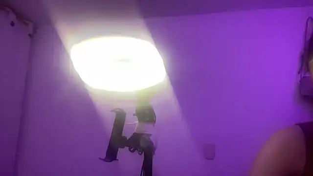 Snapshot of salome_polaniiee chatting on 09/16/25, 05:08 salome polaniiee online show from 09/16/25, 05:08