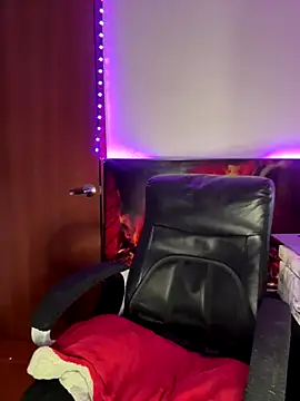 Snapshot of salome_polaniiee chatting on 10/08/25, 06:22 salome polaniiee online show from 10/08/25, 06:22