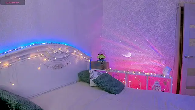 LillyMoure  online show from 01/17/26, 11:30