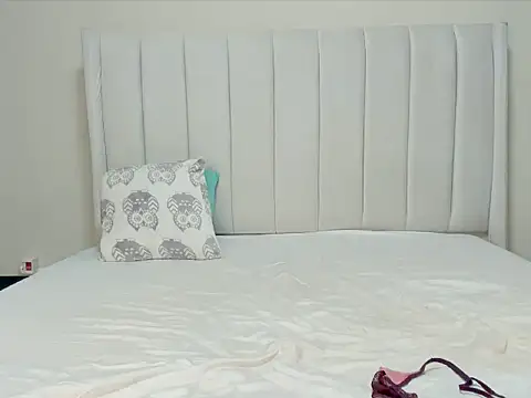  heavenlysent online show from 12/18/25, 03:45