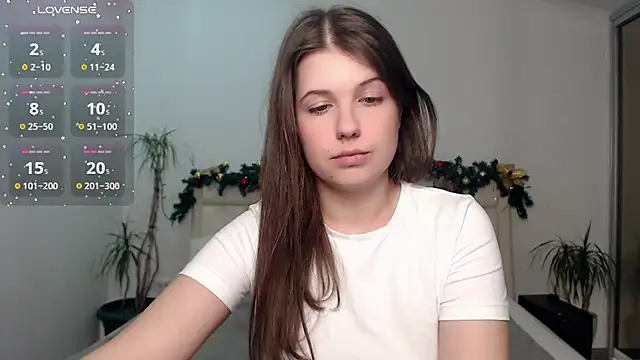 Snapshot of SayMeow_ chatting on 12/15/24, 10:39 SayMeow  online show from 12/15/24, 10:39