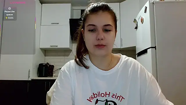 Snapshot of SayMeow_ chatting on 12/17/25, 09:54 SayMeow online show from 12/17/25, 09:54