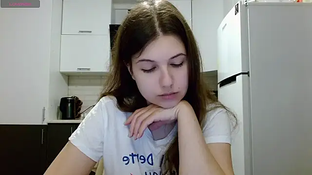 Snapshot of SayMeow_ chatting on 06/05/26, 01:23 SayMeow online show from 06/05/26, 01:23