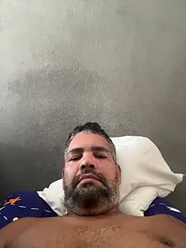 Snapshot of adgato chatting on 04/06/26, 11:22 adgato online show from 04/06/26, 11:22