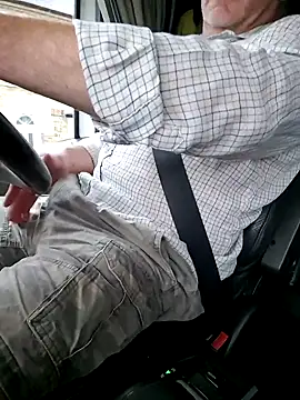 Snapshot of Tobyp677 chatting on 10/17/25, 08:17 Tobyp677 online show from 10/17/25, 08:17