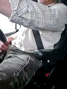 Snapshot of Tobyp677 chatting on 10/18/25, 07:09 Tobyp677 online show from 10/18/25, 07:09