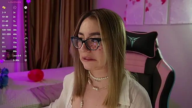 Fiona-Love online show from 02/14/26, 05:21