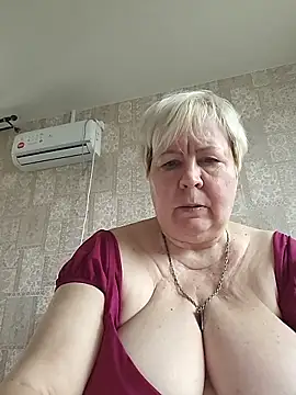 EffectFiona online show from 04/14/26, 05:46