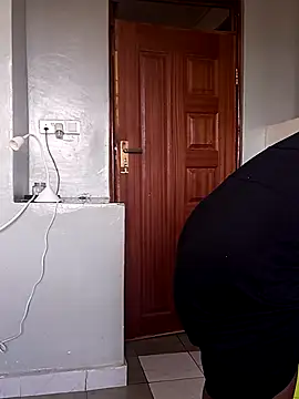 Snapshot of Prettybecs chatting on 02/13/25, 01:37 Prettybecs online show from 02/13/25, 01:37