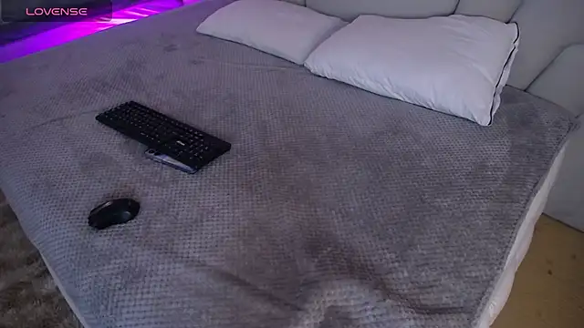 Miss Loise online show from 11/27/25, 03:19