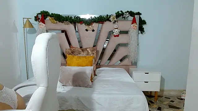 sophia hadid online show from 12/18/24, 10:35