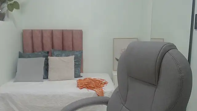 sophia hadid online show from 03/06/26, 12:34