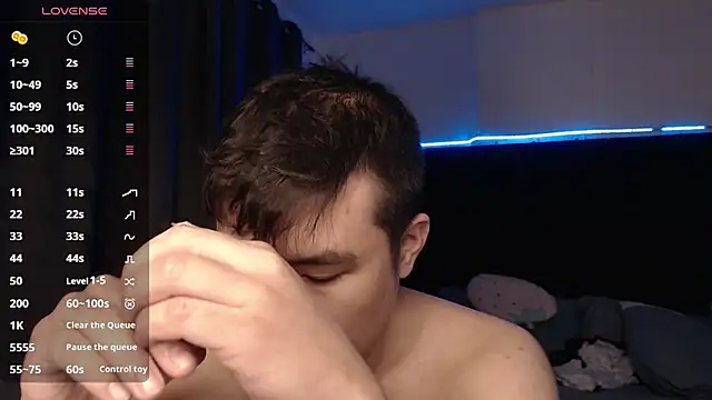 andrewmhilton  online show from 10/28/25, 06:50