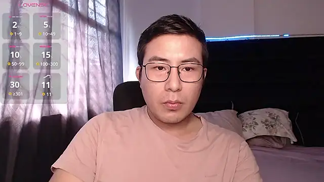 andrewmhilton  online show from 01/12/26, 07:30