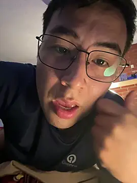 andrewmhilton  online show from 02/10/26, 07:34