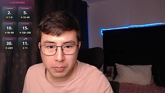 andrewmhilton  online show from 02/13/26, 06:31