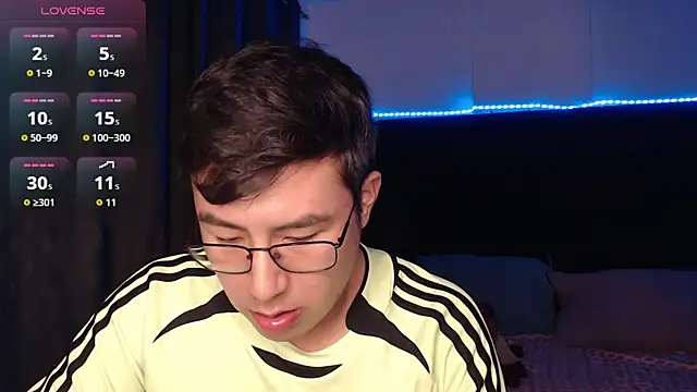 andrewmhilton  online show from 04/19/26, 06:13