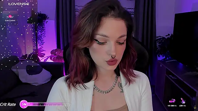 BratzieDarsie online show from 02/08/25, 08:09