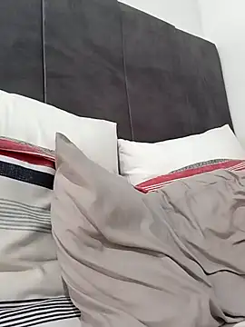 BLACK BOTTOM03 online show from 12/02/25, 07:03