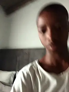 BLACK BOTTOM03 online show from 01/14/26, 04:51