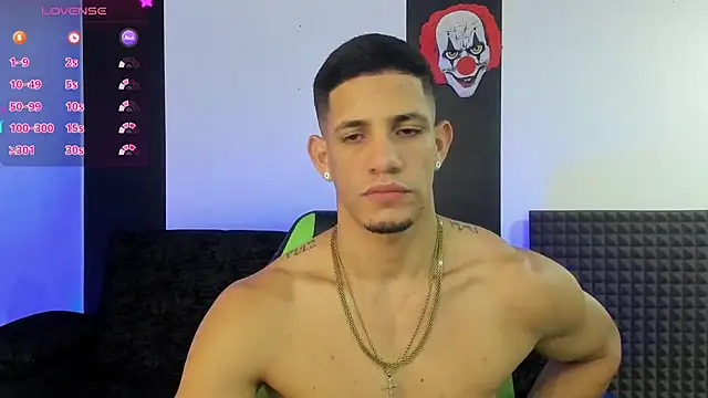 Snapshot of jhonnysnow17 chatting on 02/17/25, 09:03 jhonnysnow17 online show from 02/17/25, 09:03