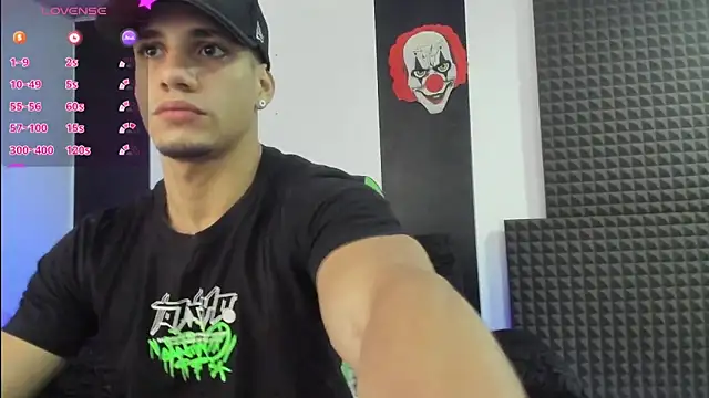 Snapshot of jhonnysnow17 chatting on 02/26/25, 11:04 jhonnysnow17 online show from 02/26/25, 11:04