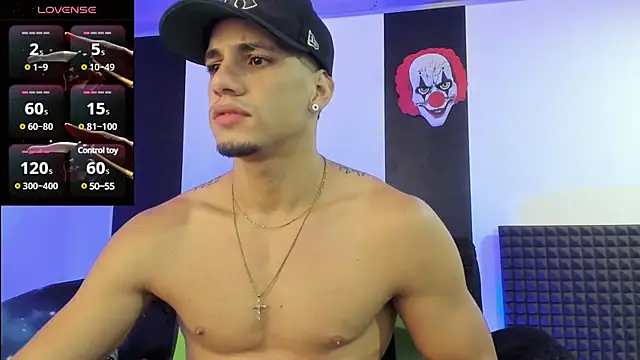 Snapshot of jhonnysnow17 chatting on 03/02/25, 10:27 jhonnysnow17 online show from 03/02/25, 10:27