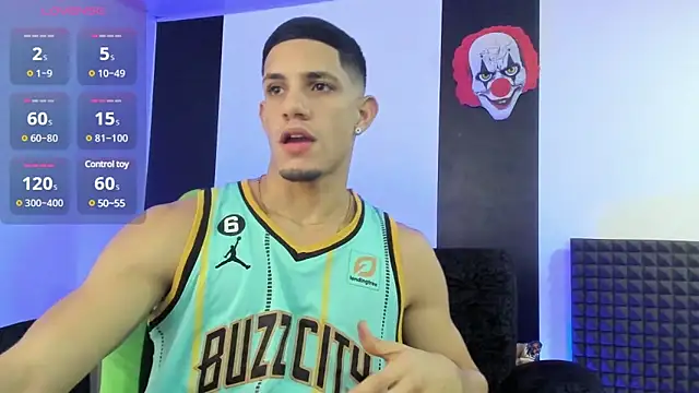 Snapshot of jhonnysnow17 chatting on 03/05/25, 04:24 jhonnysnow17 online show from 03/05/25, 04:24