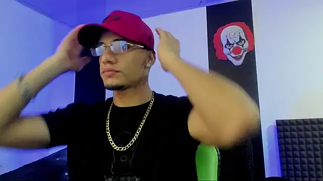 Snapshot of jhonnysnow17 chatting on 03/14/25, 05:48 jhonnysnow17 online show from 03/14/25, 05:48