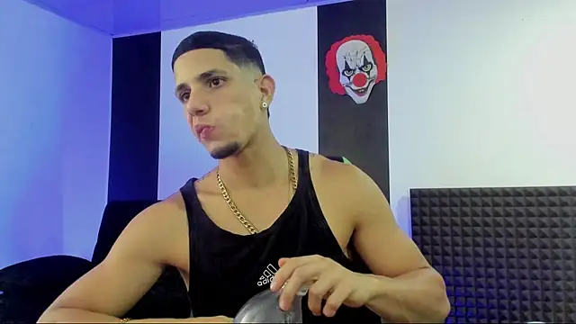 Snapshot of jhonnysnow17 chatting on 03/16/25, 02:10 jhonnysnow17 online show from 03/16/25, 02:10