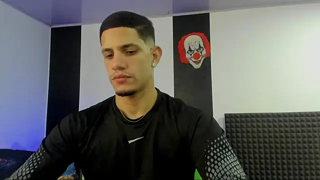 Snapshot of jhonnysnow17 chatting on 03/21/25, 05:43 jhonnysnow17 online show from 03/21/25, 05:43